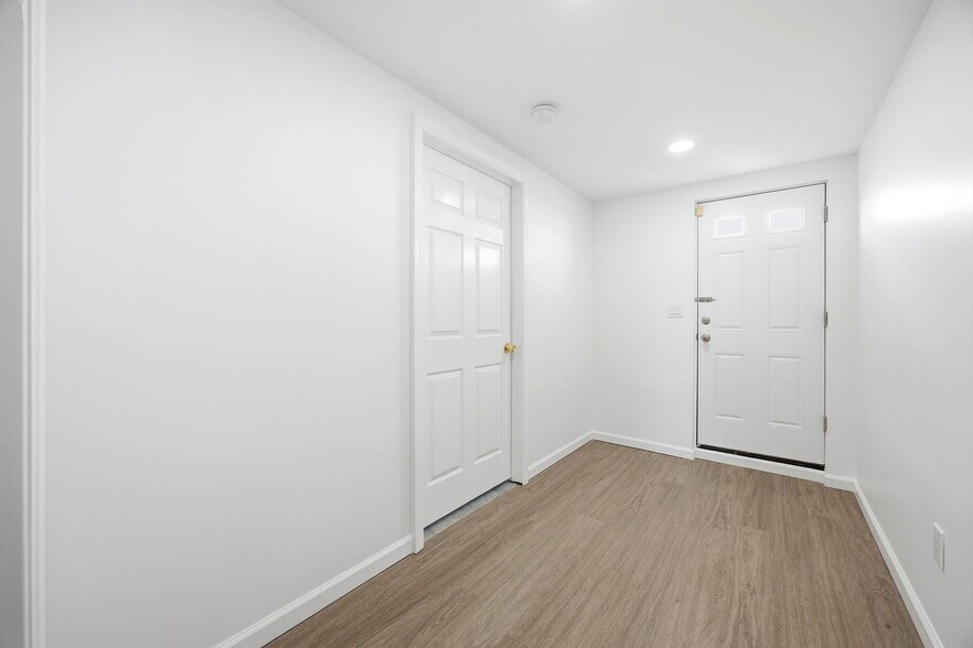 More Photos Of 158-10 95th St, Howard Beach Multifamily For Sale