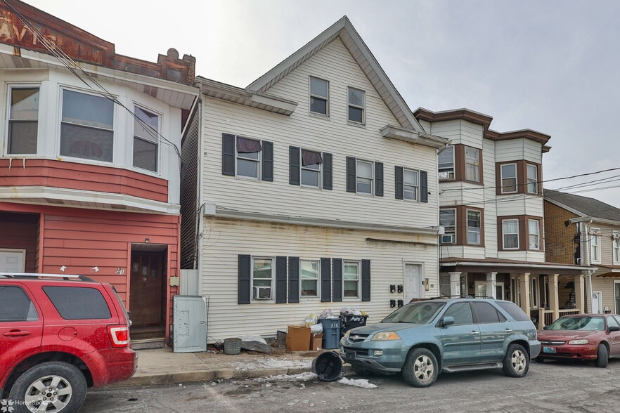 More Photos Of 214-216 W Ridge St, Lansford Apartments For Sale