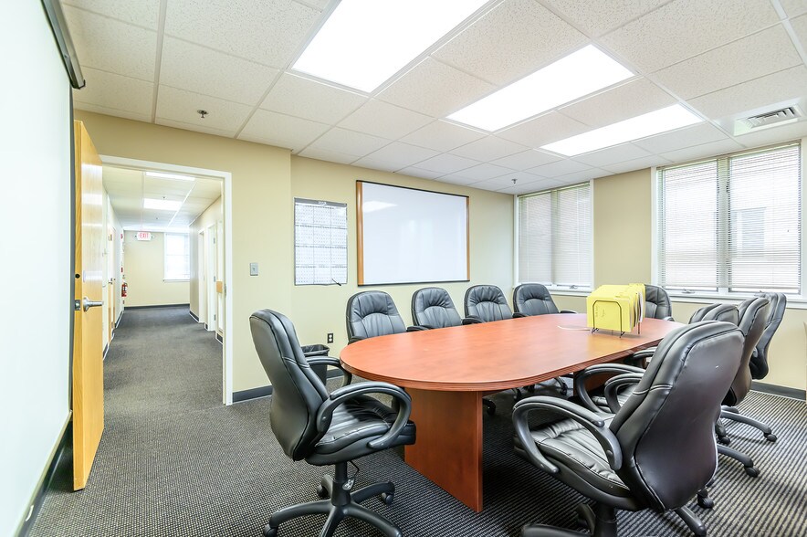 More Photos Of 100 Conifer Hill Dr, Danvers Office For Lease