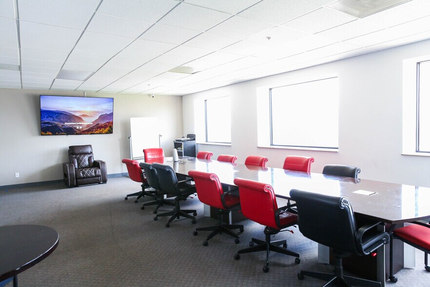 More Photos Of 626 Minnesota Ave, Kansas City Office For Lease