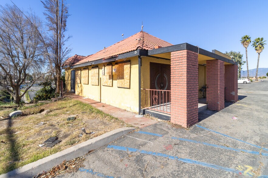 More Photos Of 1431 E Washington St, Colton Restaurant For Sale