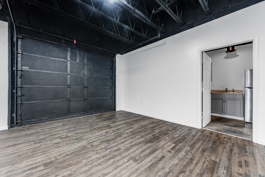 More Photos Of 417 Holland Ave, Morgantown Storefront Retail Office For Lease