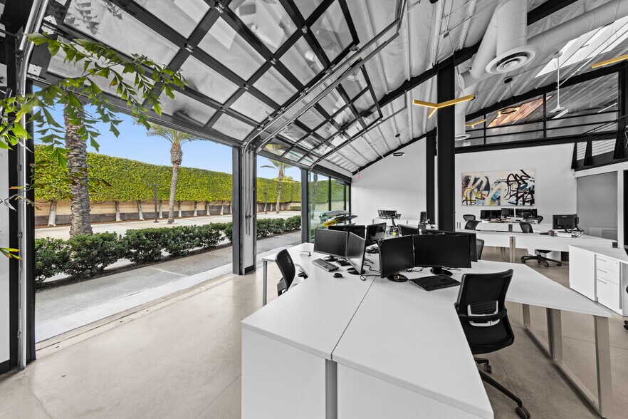 More Photos Of 236 S Sierra Ave, Solana Beach Loft Creative Space For Sale