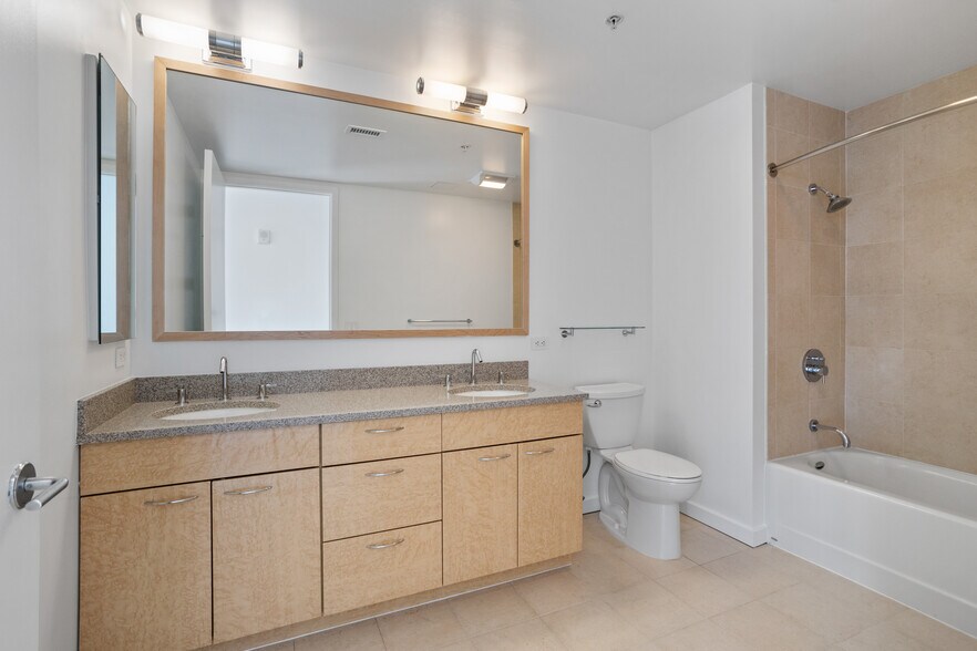 More Photos Of 100 Grand Ave, Oakland Apartments For Lease