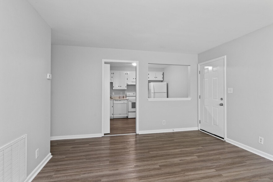 More Photos Of 155 Jack Miller Blvd, Clarksville Apartments For Sale