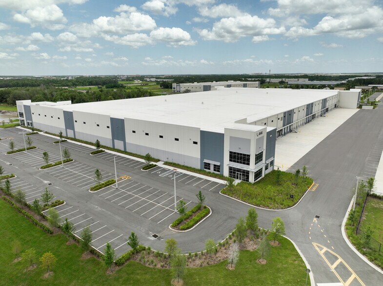 More Photos Of 5501 Lee Vista Blvd, Orlando Unknown For Lease