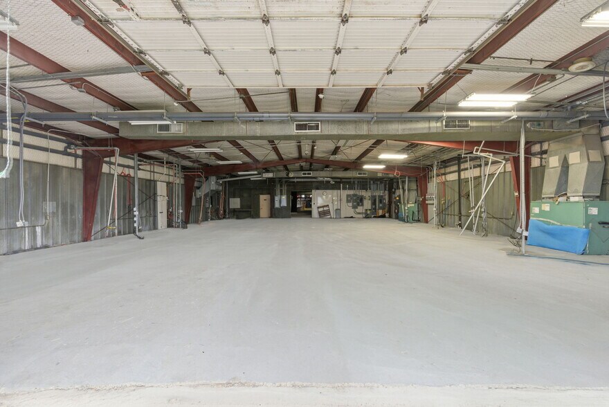 More Photos Of 13025 Fadeway ln, Houston Industrial For Lease