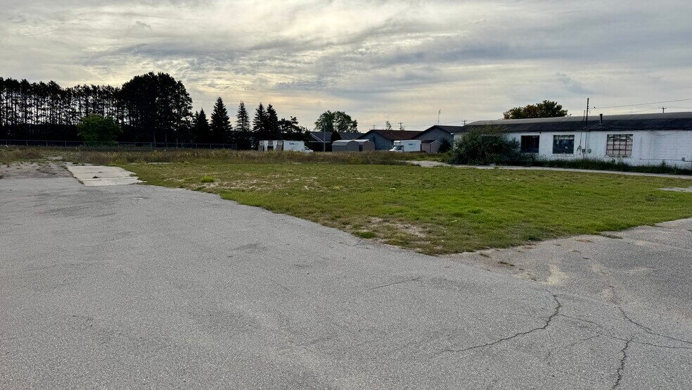 More Photos Of 1662 N Mitchell St, Cadillac Land For Sale