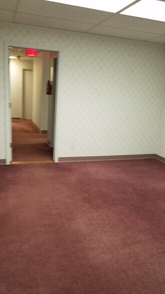 More Photos Of 3110 Davenport Ave, Saginaw Medical For Sale