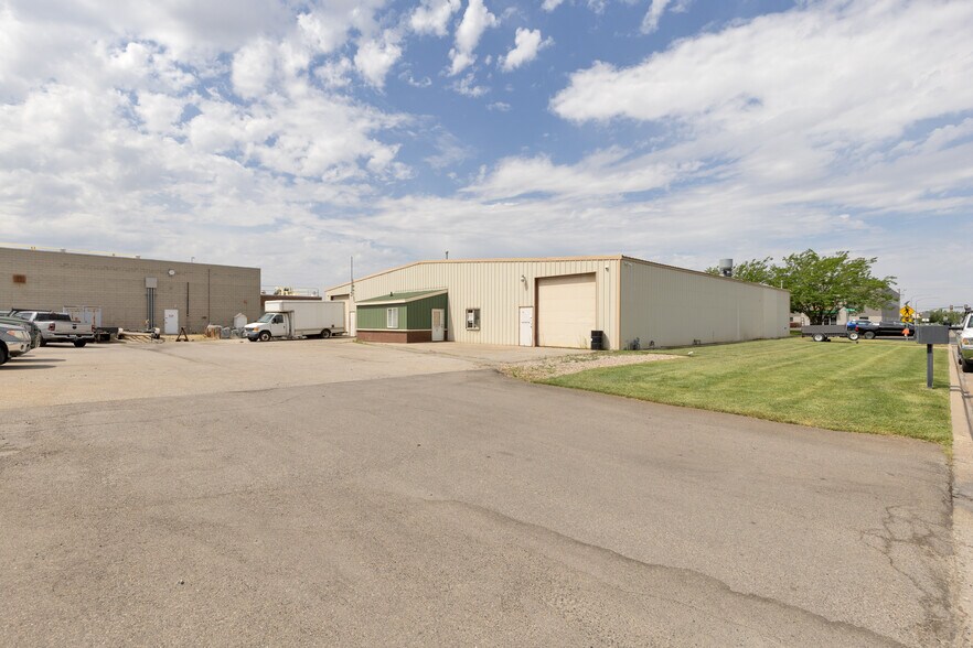 More Photos Of 580 N 700 W, North Salt Lake Manufacturing For Lease