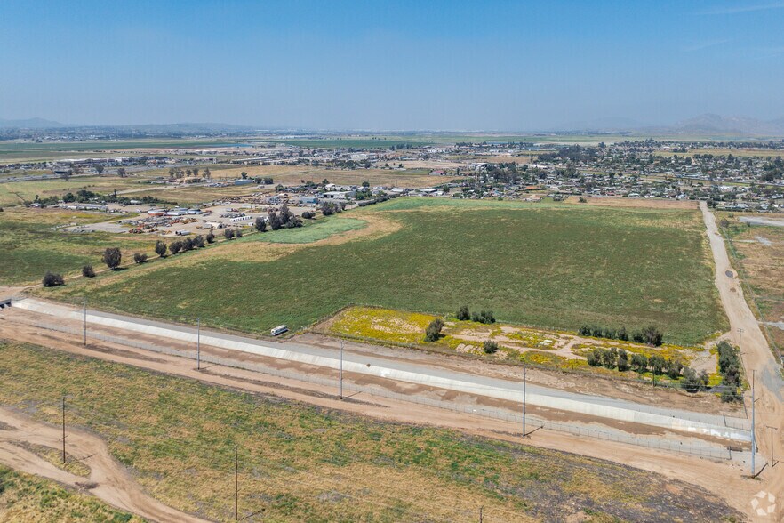 More Photos Of 2650 Sherman Rd, Menifee Distribution For Lease
