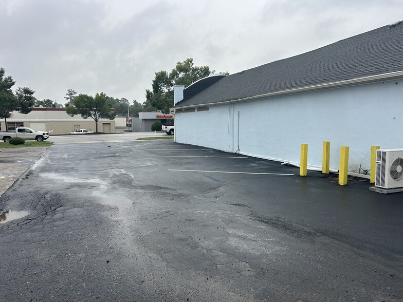 More Photos Of 2003 Cherry Rd, Rock Hill Freestanding For Lease