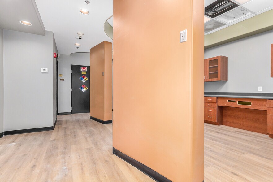 More Photos Of 13575 W Indian School Rd, Litchfield Park Medical For Sale
