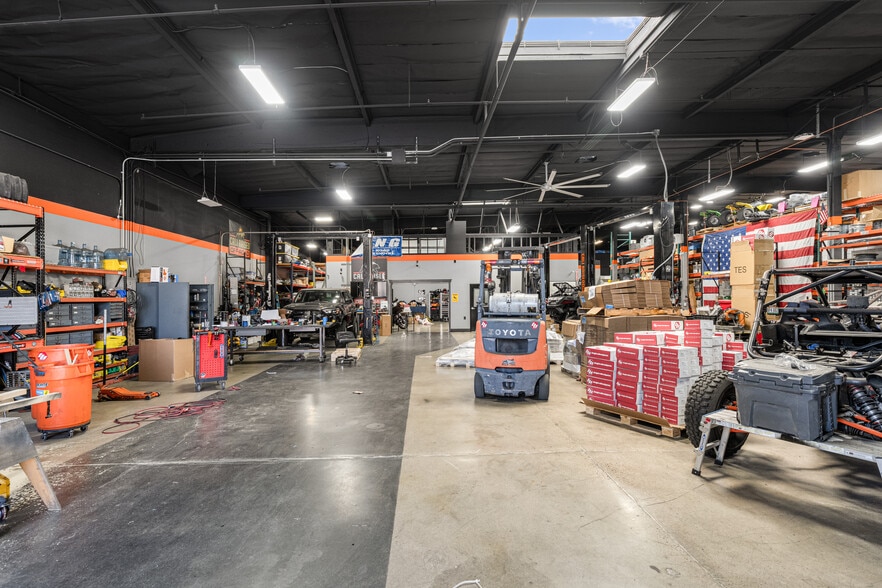 More Photos Of 735 W Orangethorpe Ave, Placentia Warehouse For Sale