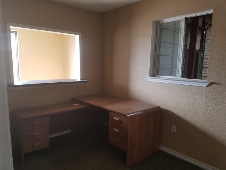 More Photos Of 7012 Belgold St, Houston Industrial For Sale