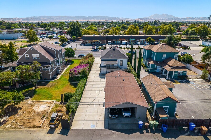 More Photos Of 8336 Brentwood Blvd, Brentwood Office Residential For Sale