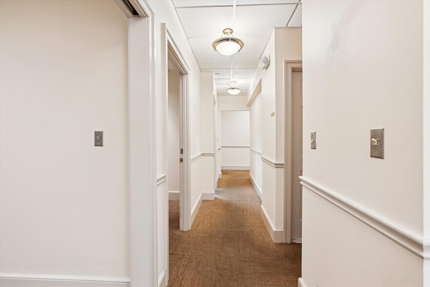 More Photos Of 1501 Duke St, Alexandria Office For Lease