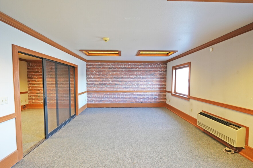 More Photos Of 2-12 S 1st Ave, Yakima Office For Lease