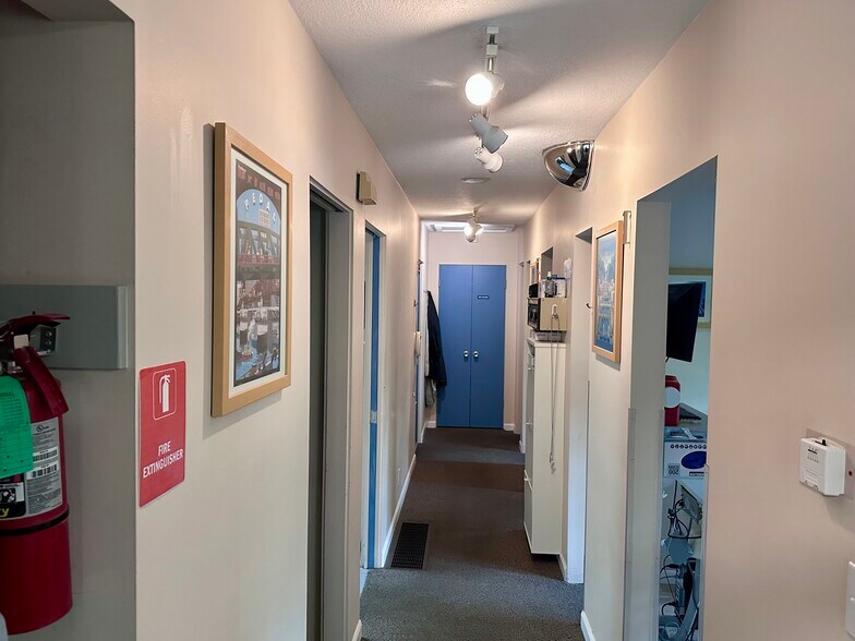More Photos Of 6227 SE Powell Blvd, Portland Medical For Sale