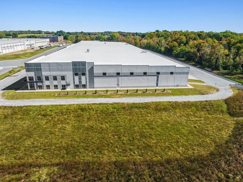 More Photos Of 7901 Indlea Point, Greensboro Manufacturing For Lease