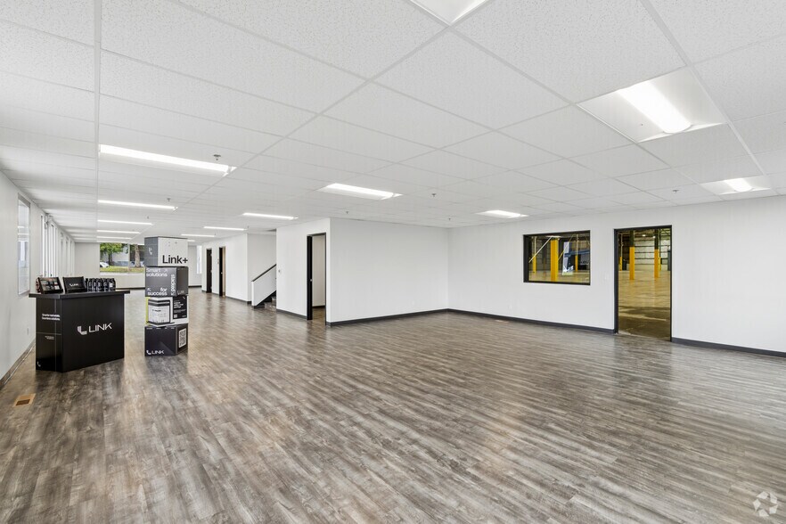 More Photos Of 14280 SW 72nd Ave, Tigard Unknown For Lease
