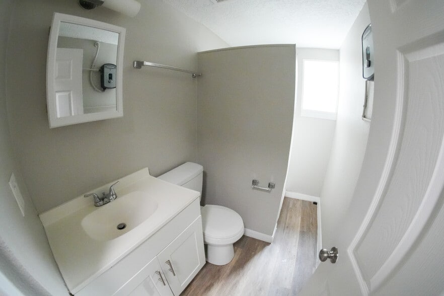 More Photos Of 1110 Bates Ave, Eustis Apartments For Sale