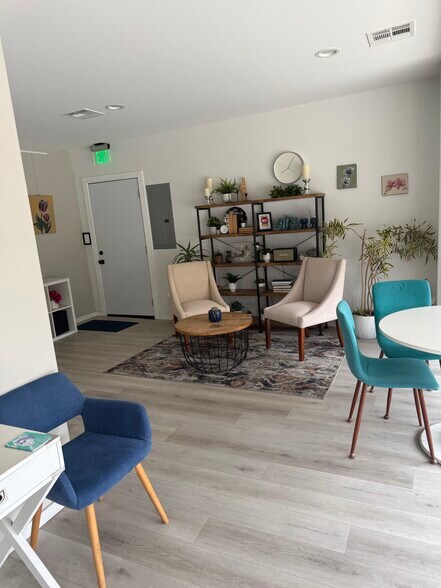 More Photos Of 4312-4320 Voltaire St, San Diego Storefront Retail Office For Lease