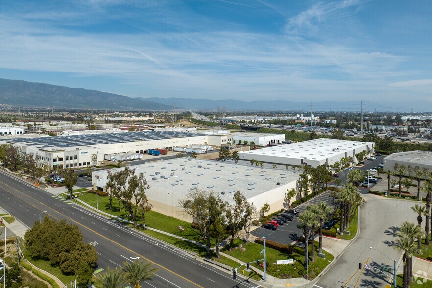 More Photos Of 8675 Rochester Ave, Rancho Cucamonga Warehouse For Lease