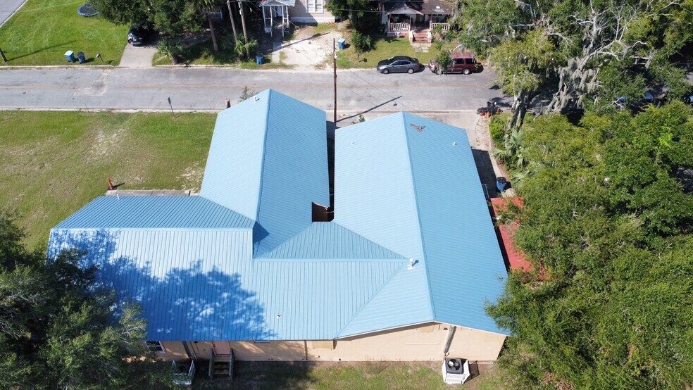 More Photos Of 1010 Amherst St, Brunswick Specialty For Sale