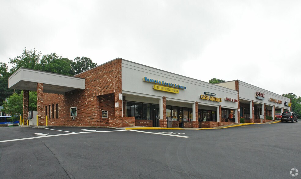 More Photos Of 915-999 Hardy Rd, Vinton Unknown For Lease