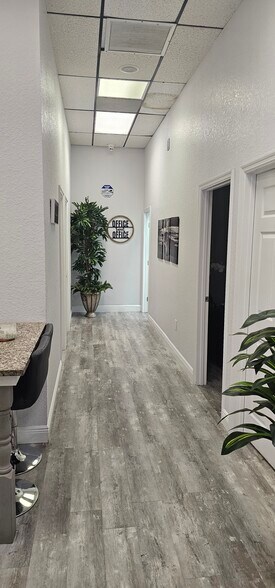 More Photos Of 7223 N Manhattan Ave, Tampa Office For Lease