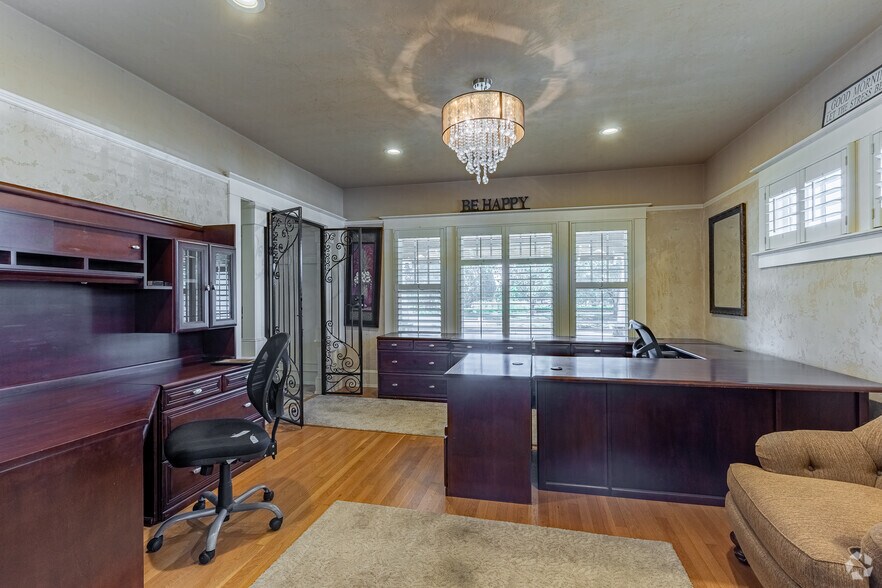 More Photos Of 16408 SE Mill Plain Blvd, Vancouver Office For Sale