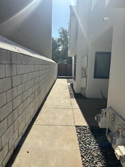 More Photos Of 849 N Van Ness Ave, Santa Ana Apartments For Sale