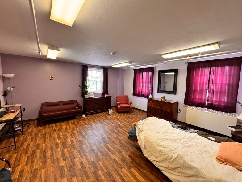 More Photos Of 618 Roswell NW Rd, Carrollton Healthcare For Sale