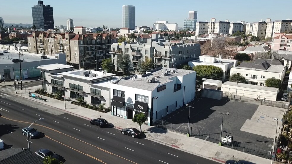More Photos Of 351-353 S La Brea Ave, Los Angeles Storefront Retail Office For Lease