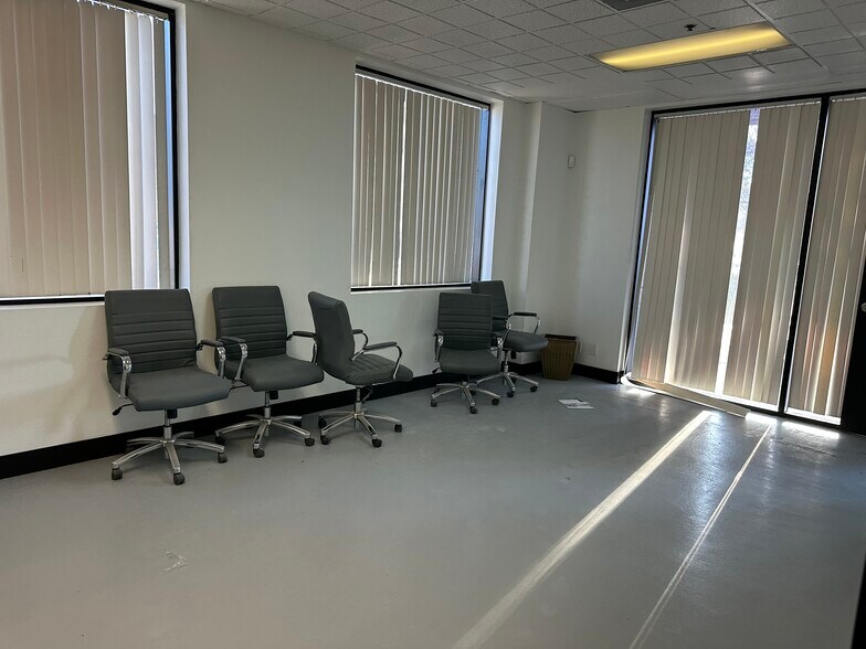 More Photos Of 24853 Avenue Rockefeller, Valencia Warehouse For Lease