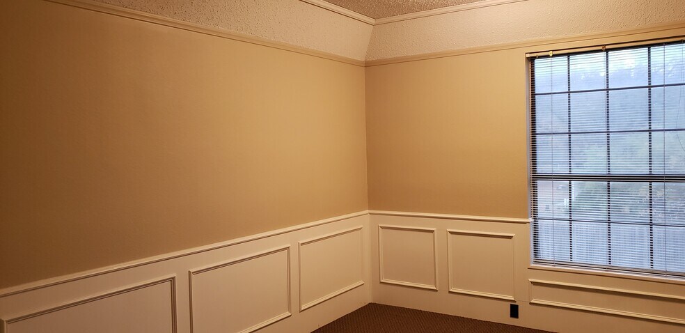 More Photos Of 1237 Southridge Ct, Hurst Medical For Sale