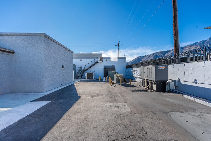 More Photos Of 3535 N Anza Rd, Palm Springs Warehouse For Lease