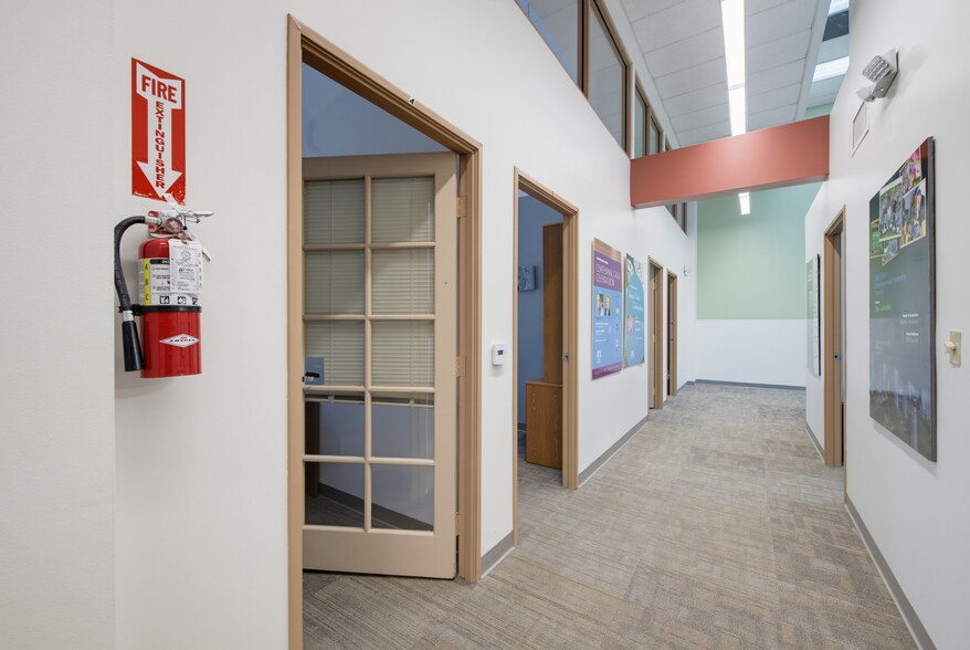 More Photos Of 10495 Santa Monica Blvd, Los Angeles Office For Sale