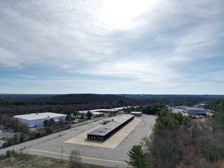 More Photos Of 28 Sterling Rd, Billerica Truck Terminal For Lease