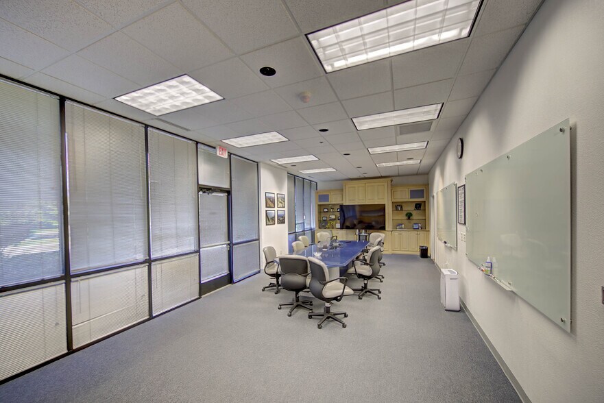 More Photos Of 1065 Marauder St, Chico Manufacturing For Sale