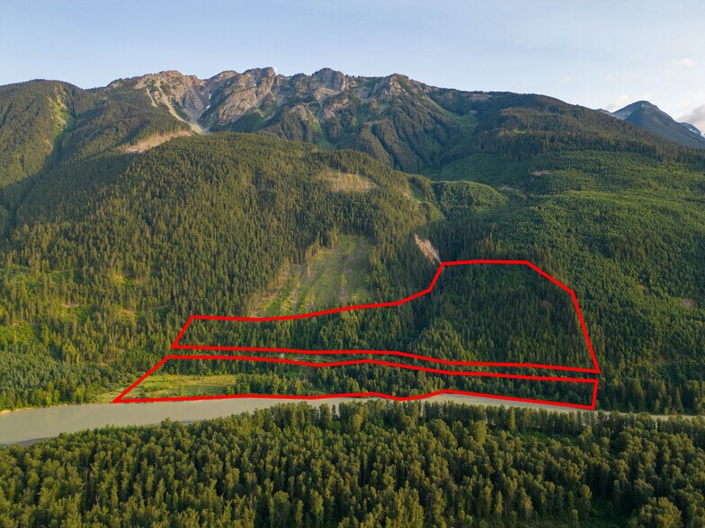 More Photos Of DL5148 Pemberton Waterfront, Mount Currie Land For Sale