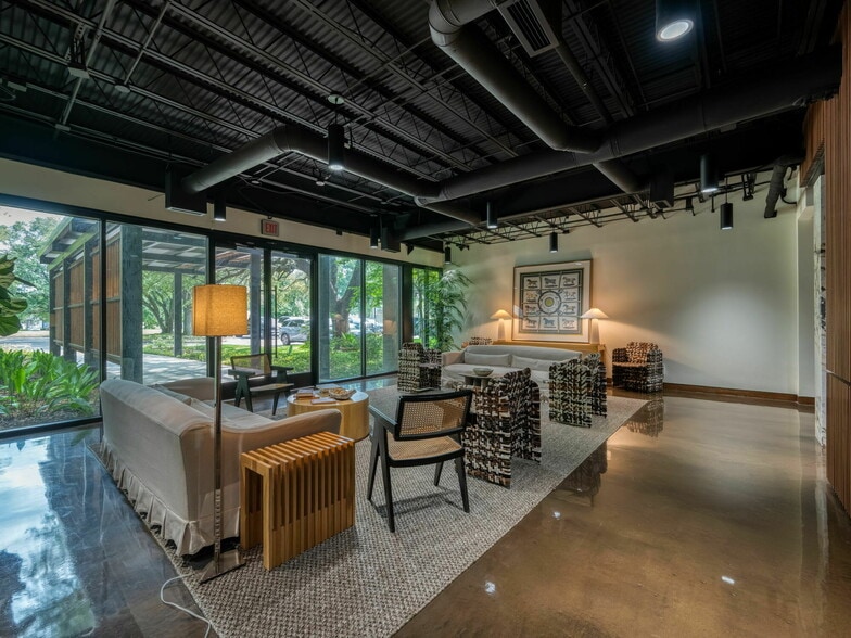 More Photos Of 3901 Manhattan Dr, Tyler Office For Lease