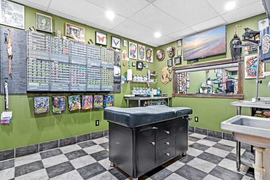 More Photos Of 5611 Chicago Ave, Minneapolis Storefront For Sale