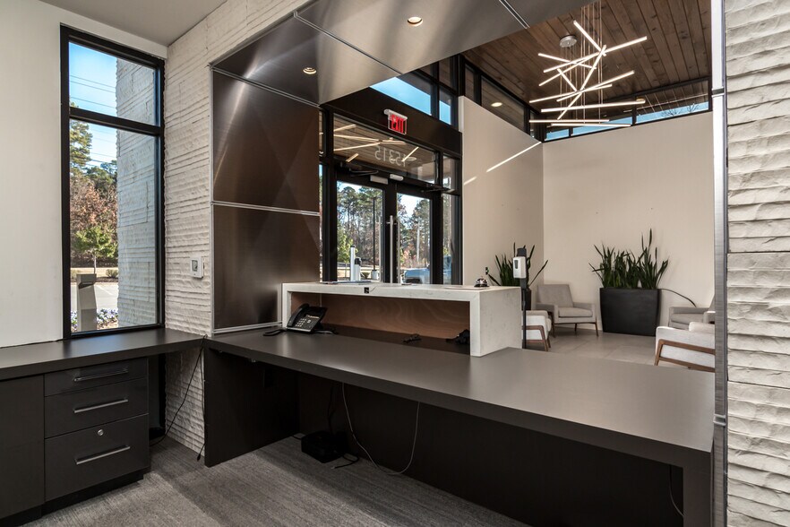 More Photos Of 15315 Kanis Rd, Little Rock Office For Sale