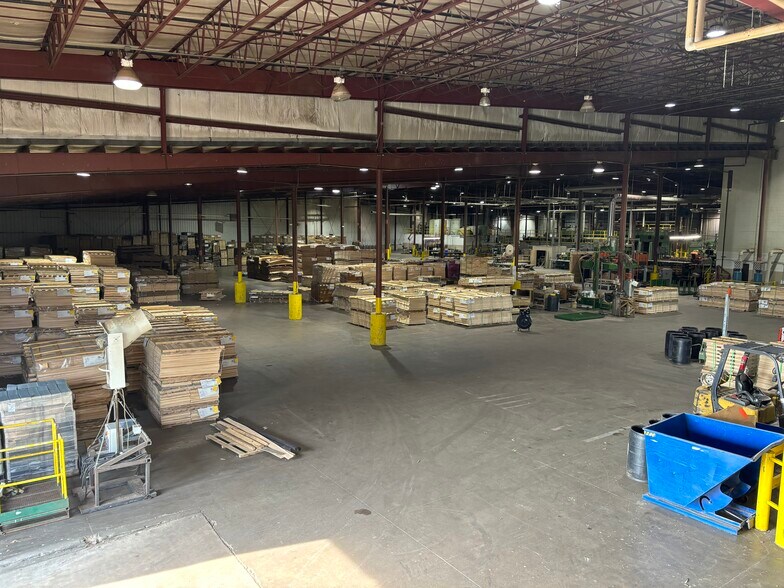 More Photos Of 38 E Messenger St, Rice Lake Warehouse For Sale