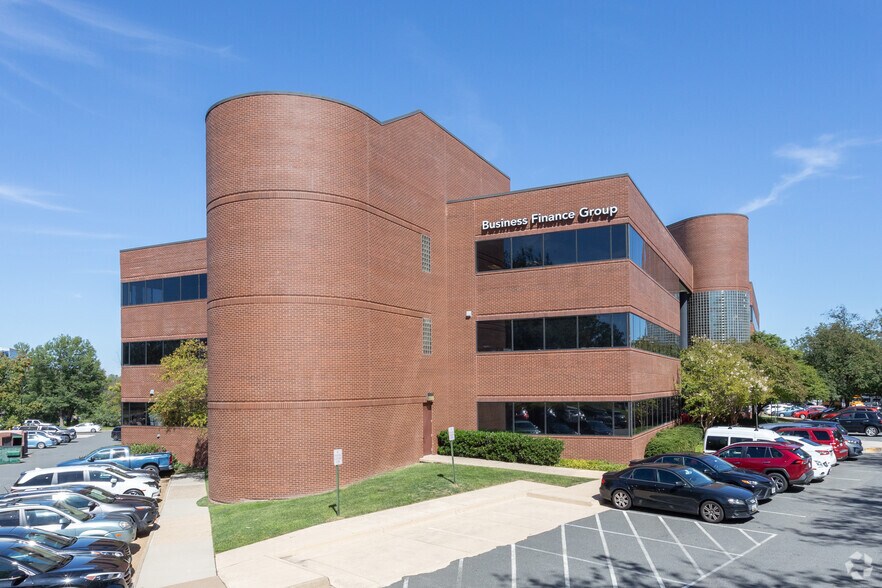 Primary Photo Of 3930 Pender Dr, Fairfax Medical For Lease