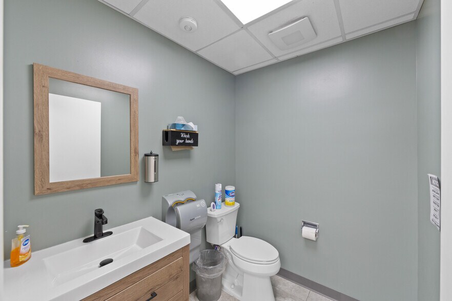 More Photos Of 874 Pompton Ave, Cedar Grove Medical For Sale