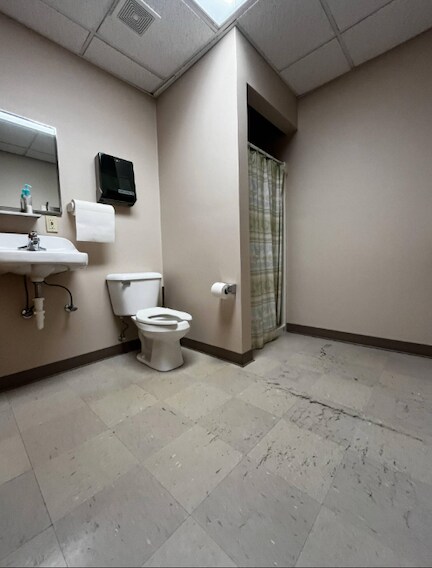 More Photos Of 2400 S Main St, Corbin Flex For Sale