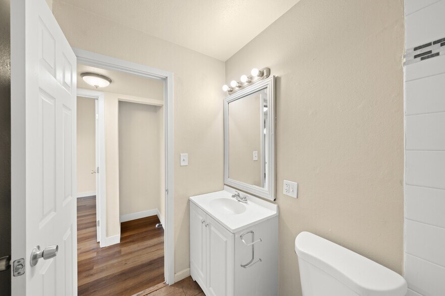 More Photos Of 2605 Albatross Way, Sacramento Apartments For Sale
